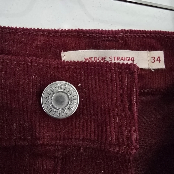 Levis Wedgie Straight Fit Corduroy Red Pants Size 34  US 18 - Picture 9 of 16